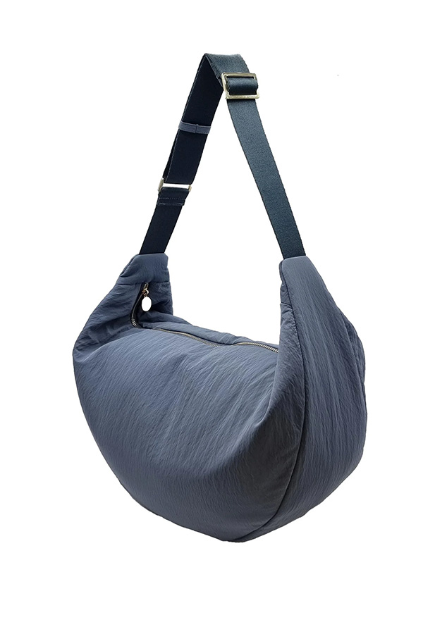 Nooki Jessie Oversized Cresent Bag - D - Image 4
